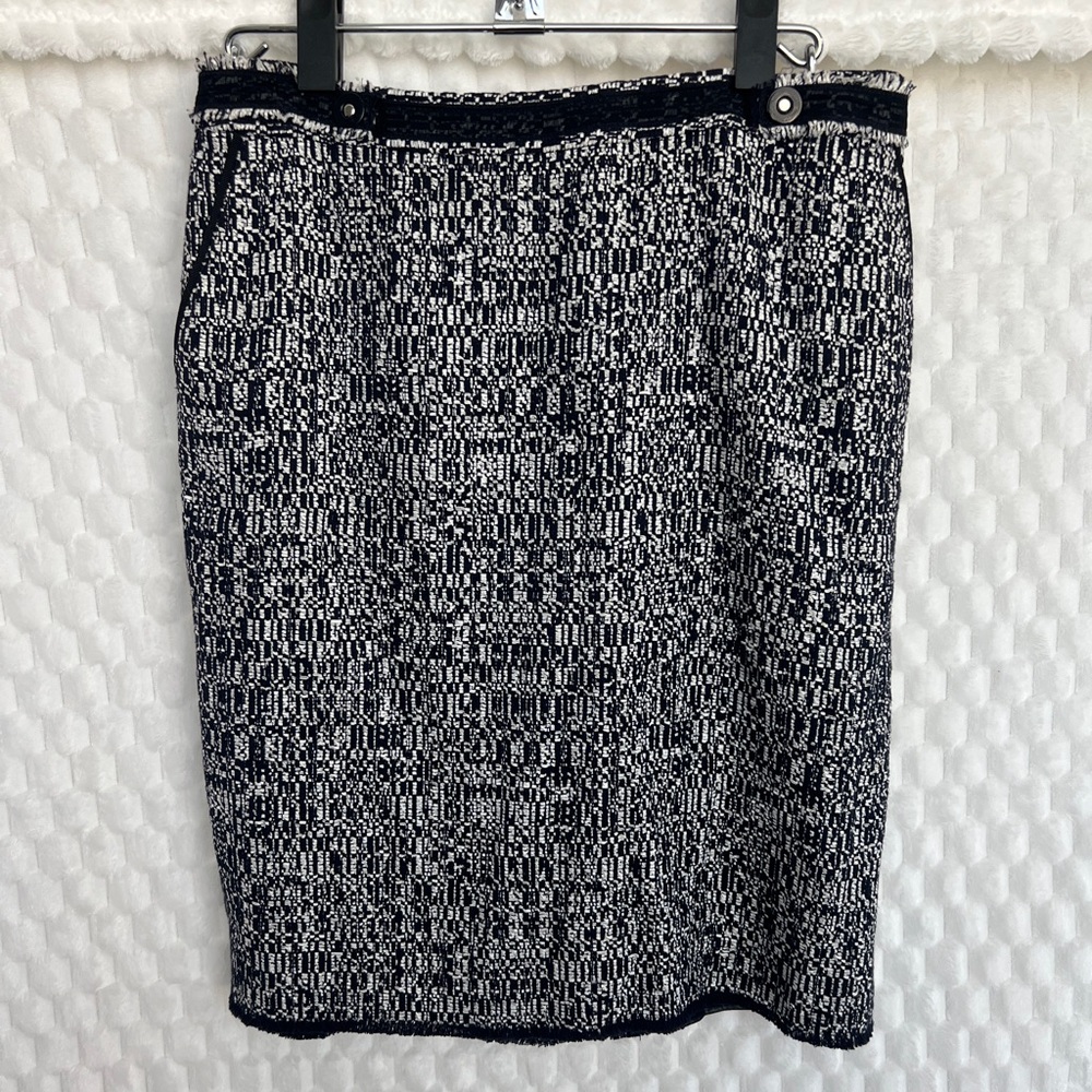 Ann Taylor Women’s Size 4 Tweed Skirt Navy Blue & White With Pockets